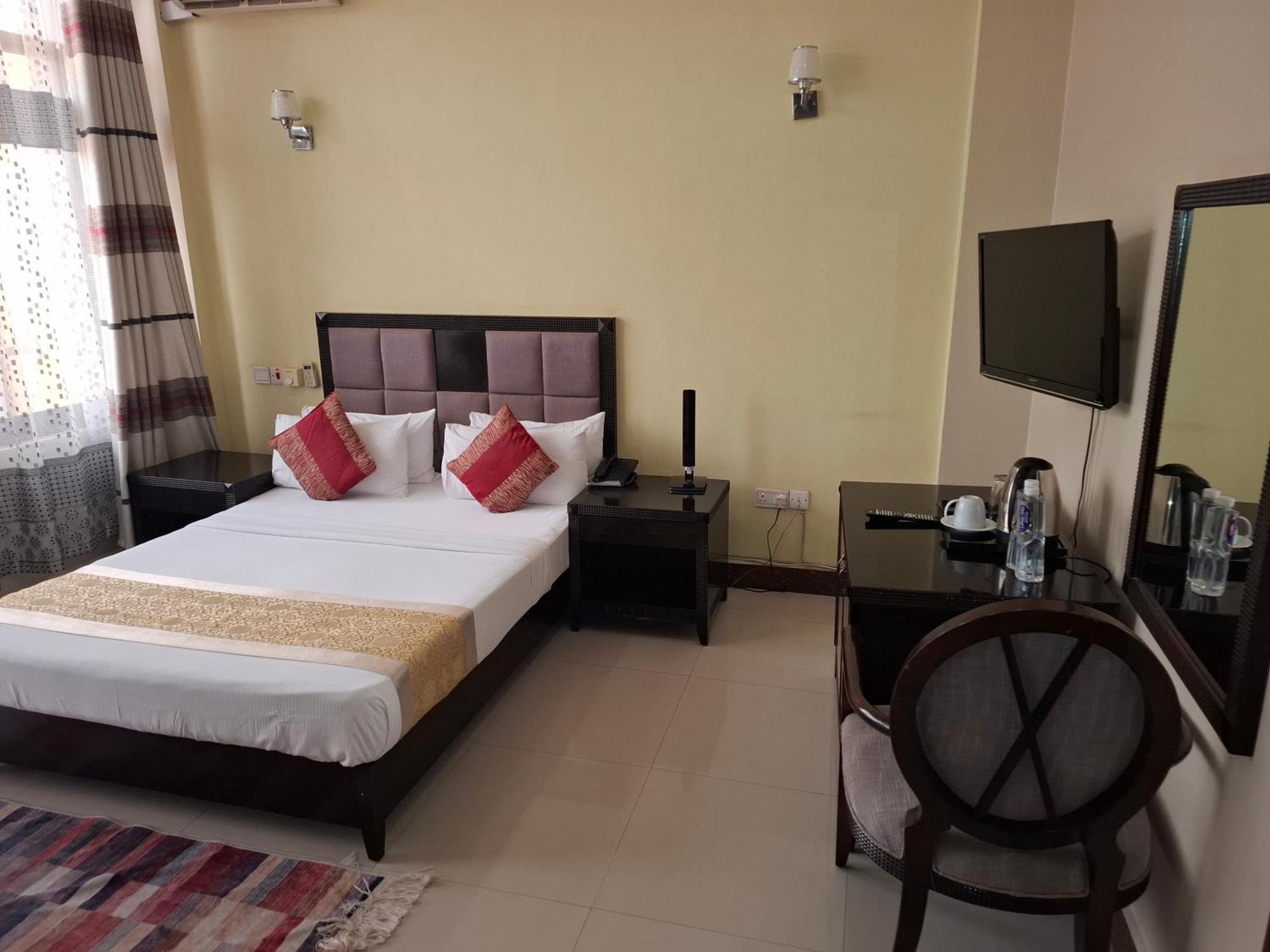 Flomi Hotel Morogoro Экстерьер фото